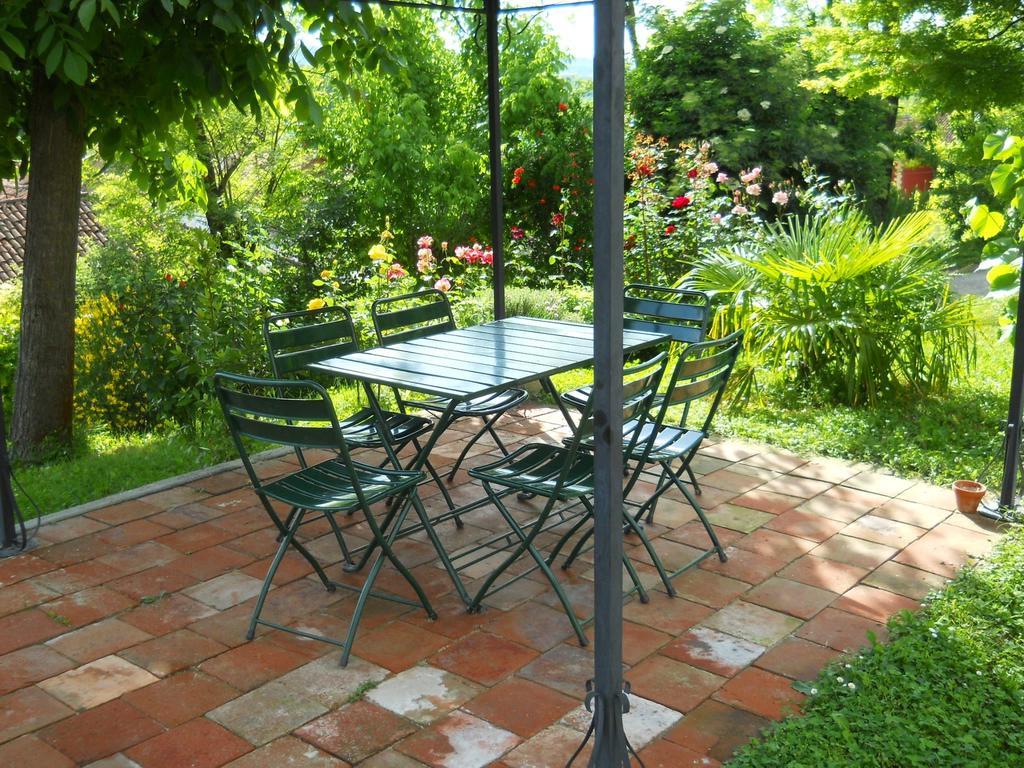 Tenuta Calabiana Diano d'Alba Bilik gambar